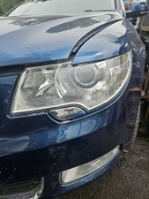 SKODA SUPERB MK2 PASSENGER FRONT HEADLIGHT XENON COMPLETE 3T2941017E 2009-2013