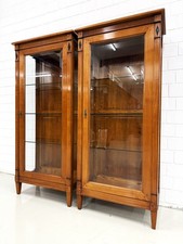 Vitrine Pfeilervitrine Biedermeier Handpoliert Kirsche 3xGlas Zierlich Nachbau