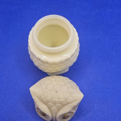 Vintage Avon Glass Owl Container Bottle Cream Collectible Pre-owned - Picture 7 of 9