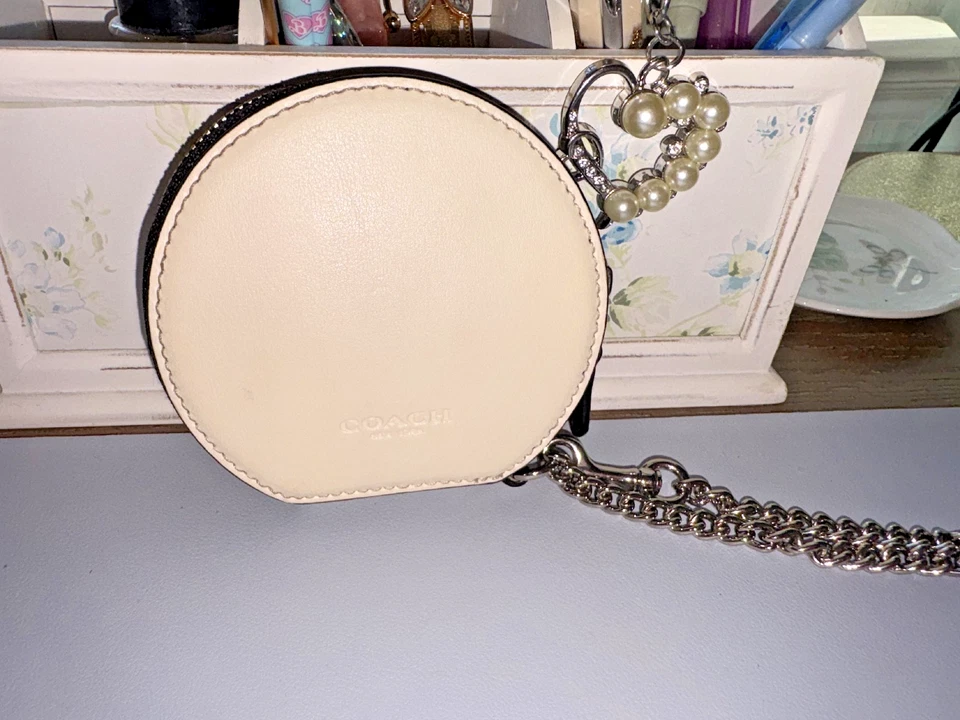 Coach X Pepsi Cuero Estuche Monedero Edición Limitada Cremallera Bolsa Muñequera Cadena Foto 2 de 3