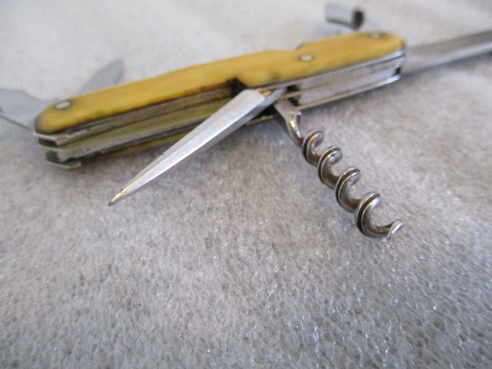 VINTAGE MULTI-TOOL FOLDING POCKET KNIFE INOX 2 BLADES BOTTLE OPENER, PICK & ECT. - Image 3 of 4