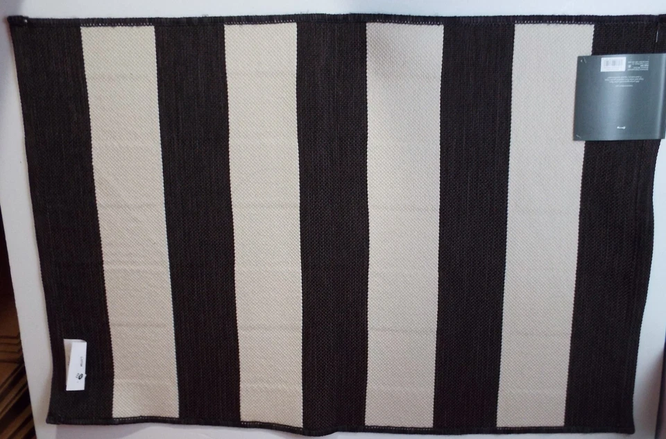 Threshold Reversal Floor Mat Rug Indoor Outdoor 24x36 inch NEW Black & White - Image 4 of 4