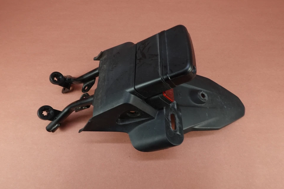 Honda CB300 CB300F 2016 15-19 guardabarros trasero placa luz de licencia y reflector Foto 4 de 4