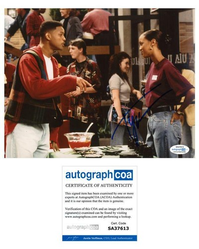 Tyra Banks "The Fresh Prince of Bel-Air" AUTOGRAPH Signed 8x10 Photo ACOA