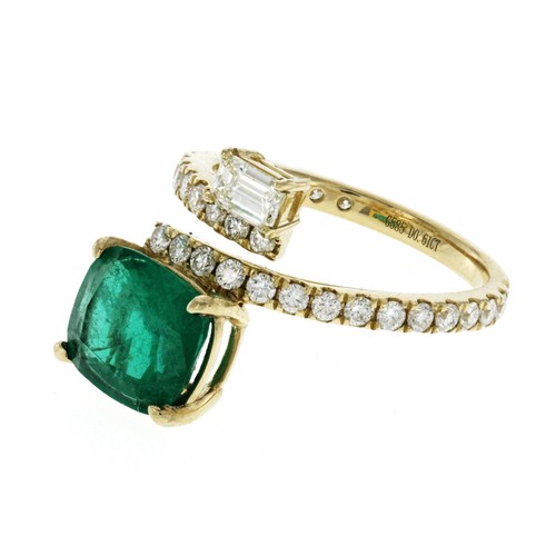2.69 CT Zambian Emerald & 0.90 CT Diamonds in 14K Yellow Gold Engagement Ring - Picture 5 of 8