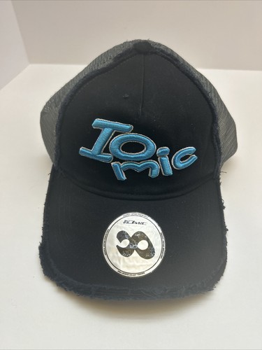 NUOVO IOMIC Golf Baseball Berretto Nero Cappello Regolabile Nuovo/Autentico - Foto 1 di 6