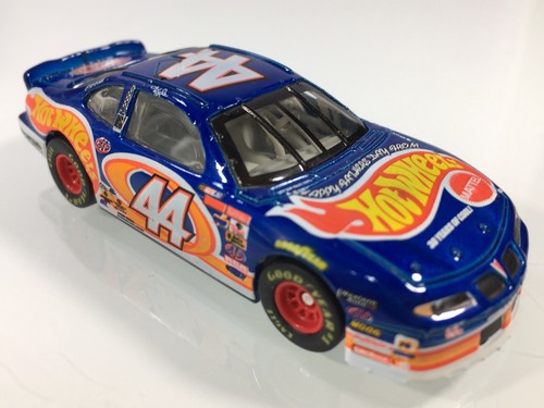 HOT WHEELS ‘97 PONTIAC GRAND PRIX NASCAR PETTY - 第 3/10 張圖片