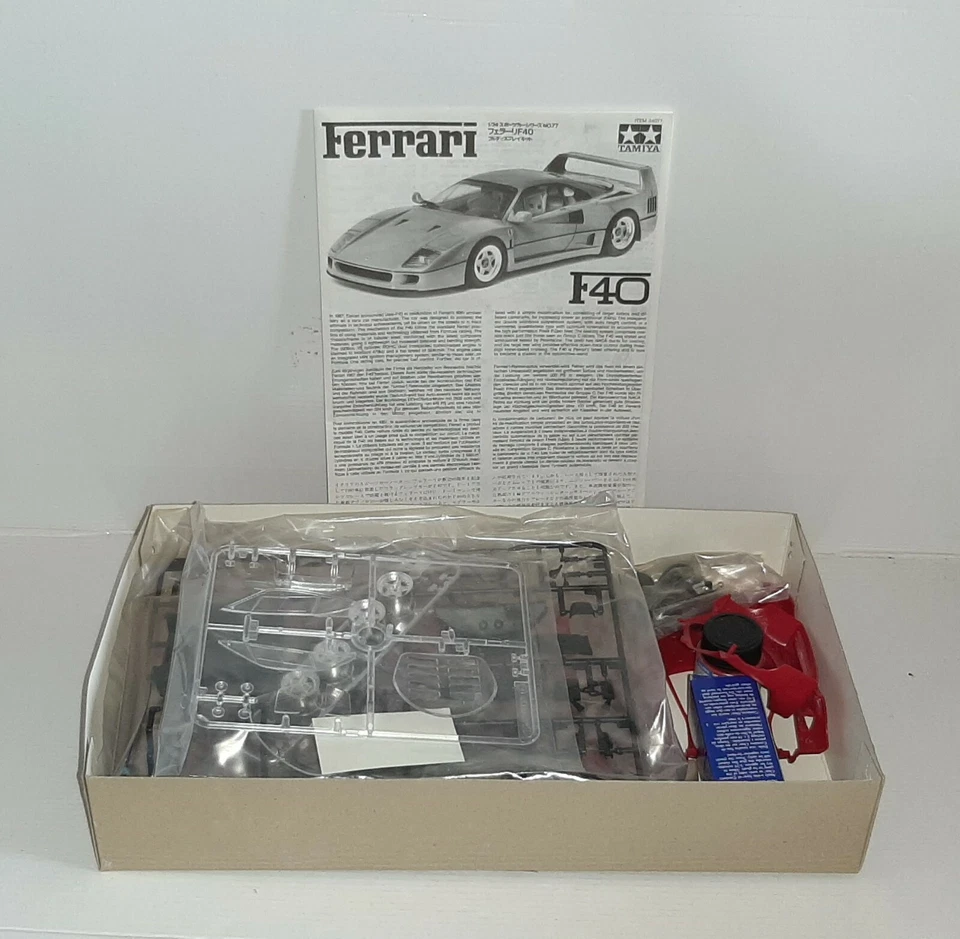 TAMIYA 1/24 FERRARI F40 KIT MONTAGGIO NO.77 - Immagine 2 di 2