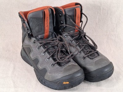 Simms G4 Pro Carbon Wading Boots Size 12 US 45 EU Black Grey Vibram Outsoles