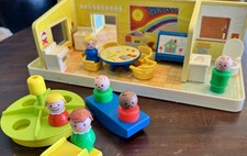 VTG 1978 #929 Little People Nursery School Complete