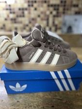 Adidas Women s Size 6 Campus 00 s
