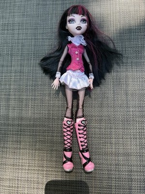 Monster High 11'' Doll DRACULAURA DRACULA DAUGHTER 1st wave