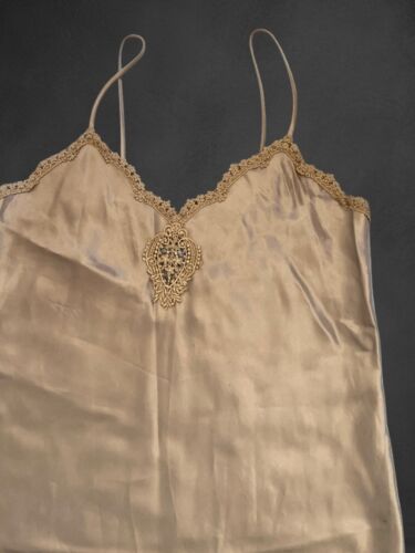 California Dynasty Women’s Nightgown MED Gold Sleeveless Knee Length Satin VTG - Picture 4 of 23