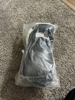 16 oz Gameness Basic Boxing Gloves Black And White