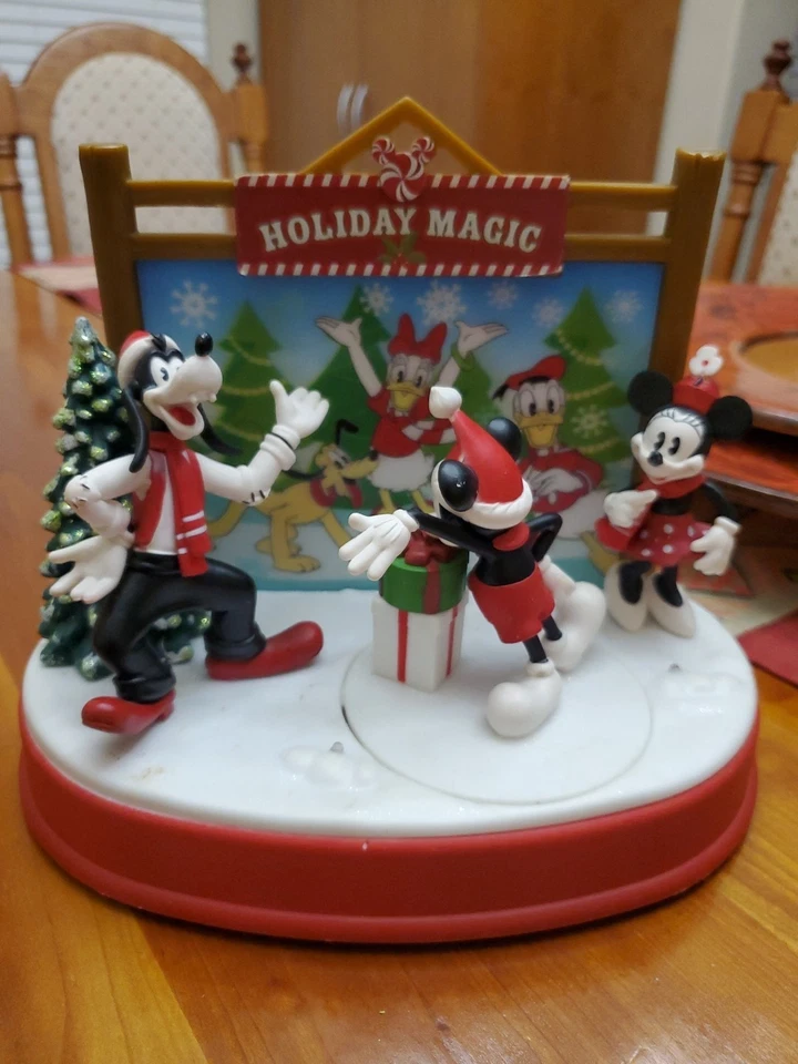 Disney Ruz Invierno Magia Escena Animada Luces Música Mickey Goofy Minnie Foto 2 de 4