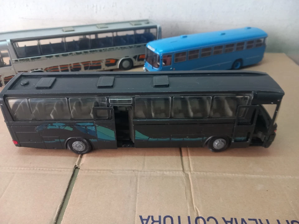 CONRAD 1/43 AUTOBUS MERCEDES COME OLD CARS - Immagine 2 di 4