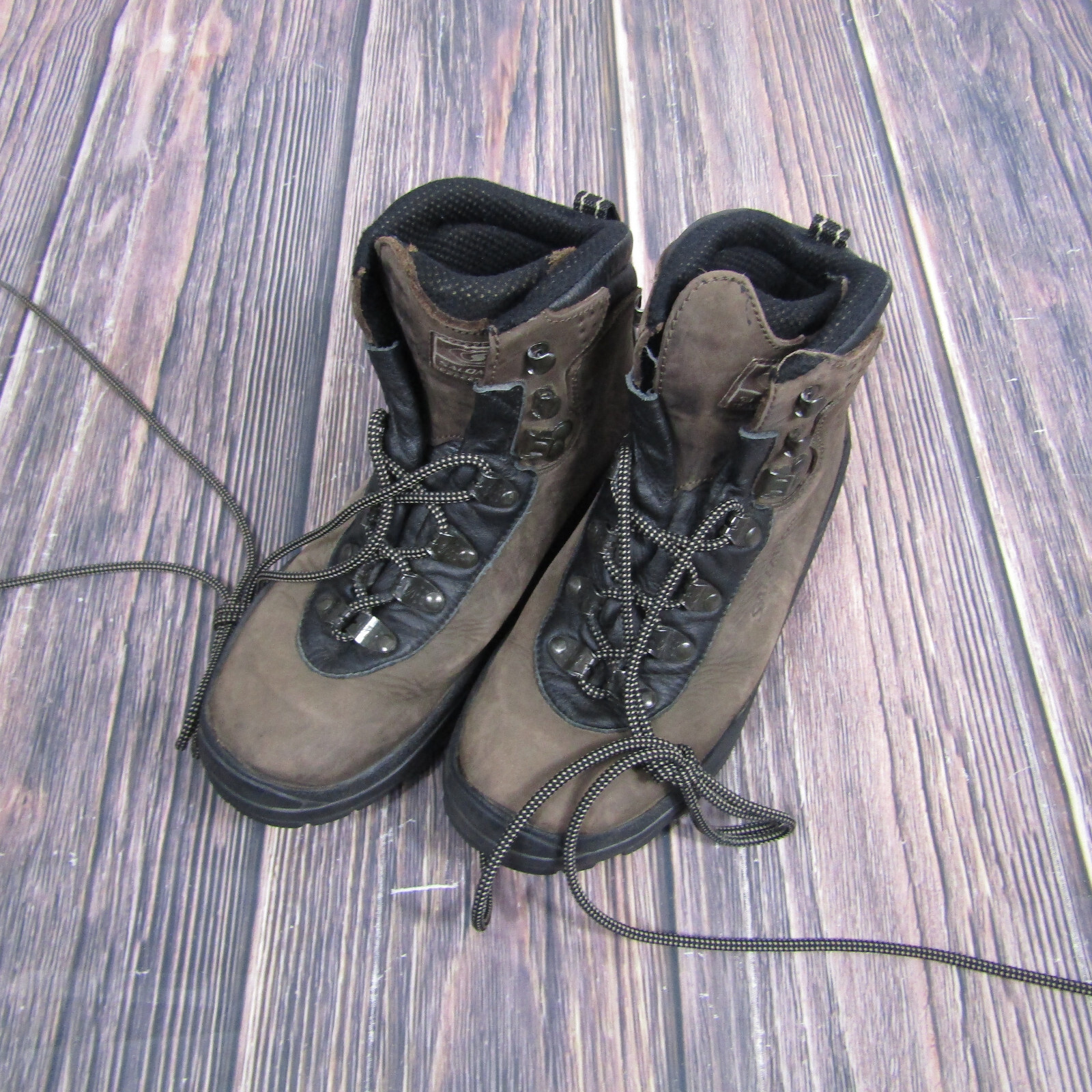 Stivali da trekking Salomon donna 7 5 US marroni Contagrip trail campeggio zaino in ottime condizioni