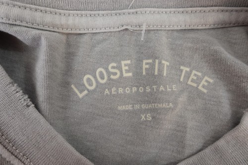 Aeropostale Men's Size XS Loose Fit Gray Short Sleeve Crew Neck Tee NWT - Picture 2 of 9