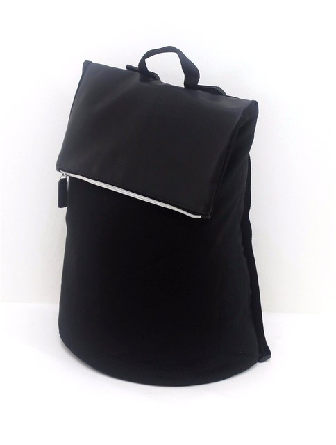Carolina Herrera 212 VIP NYC Black Mens Essential Rucksack Bag | Compra  online en eBay
