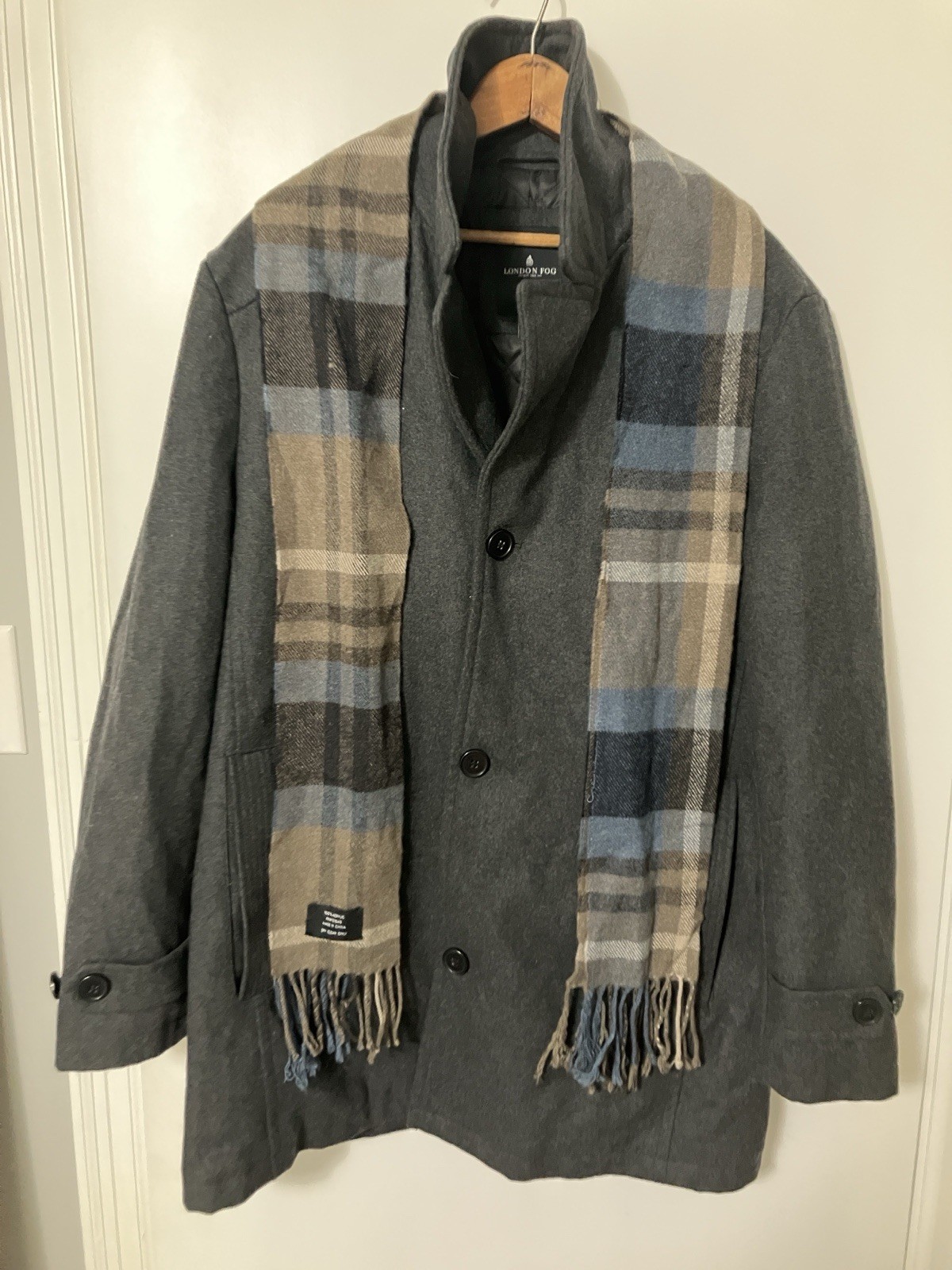London Fog Women's Wool Blend Coat L Grey Button Front W/ Plaid Scarf Jacket