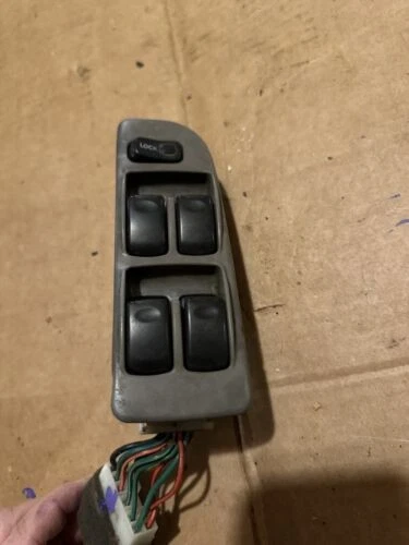 1999 Kia Sportage Left Front Driver Master Window Switch Replacement Foto 2 de 4
