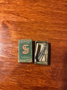 Singer Needles 71x1 Size 16, Count 5 "Simanco" Needles