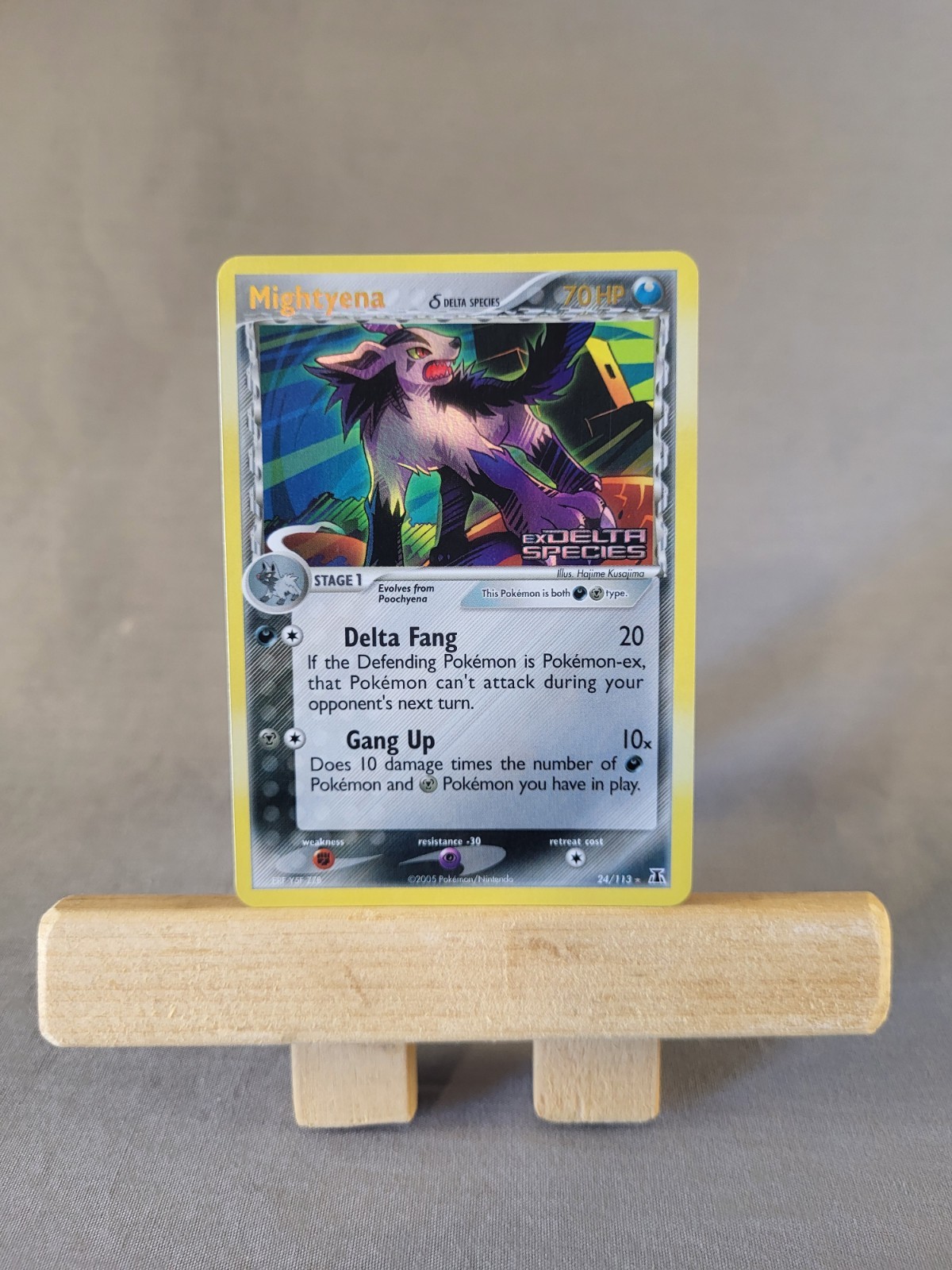Mightyena - 24/113 - Ex Delta Species - Reverse Holo - NM
