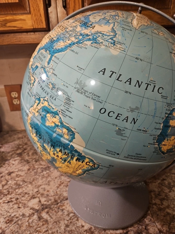 Globo terráqueo de escritorio Nystrom 16" de colección con soportes inclinables - Modelo giratorio 39-47 LEER Foto 2 de 4