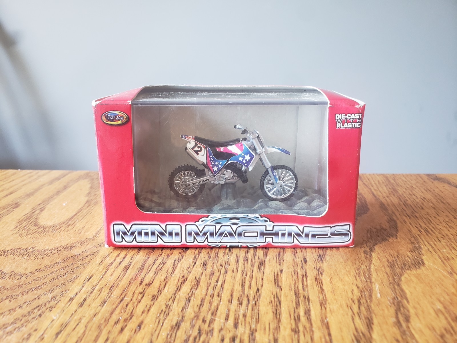 Toy Zone Mini Machines 1:32 Scale Freeride X250 USA Flag Dirt Bike Yamaha