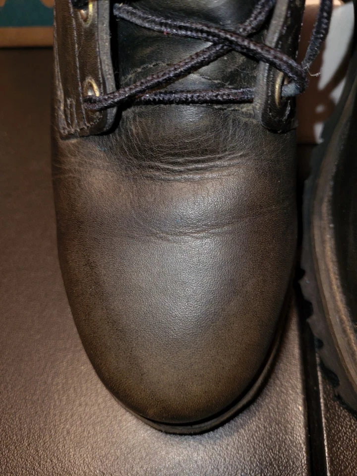 女式 9B 码黑色红翼靴库存 # 1668 拉链侧边 — 第 4/4 张图片