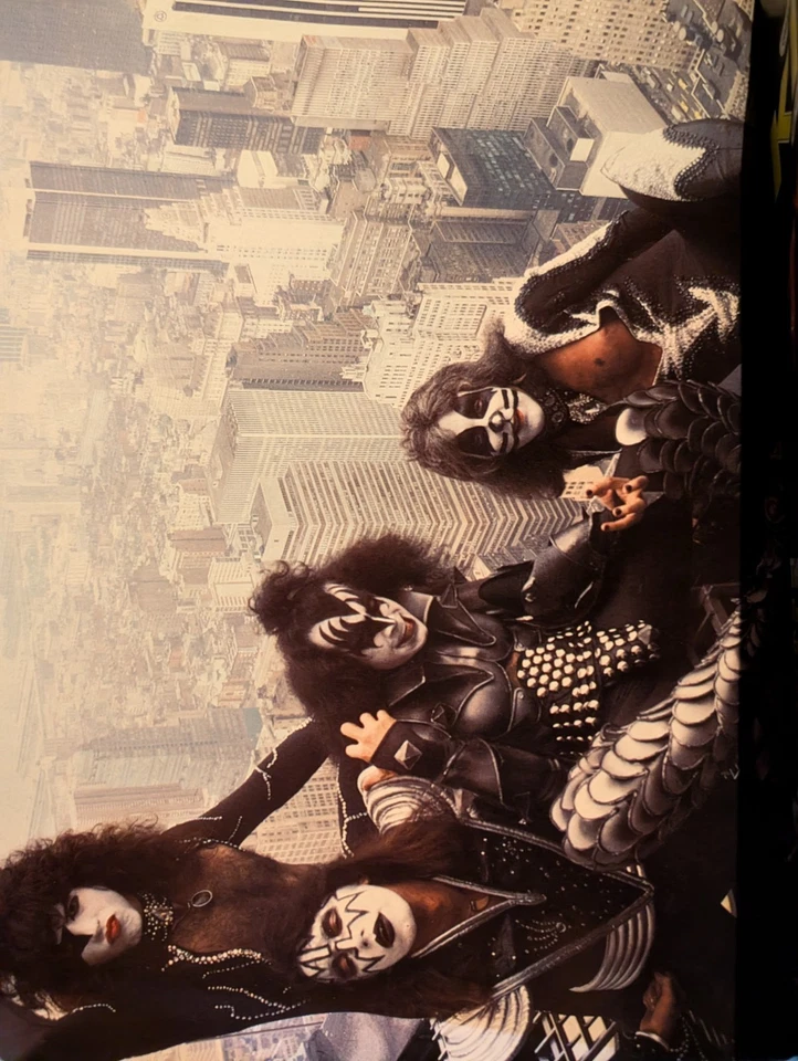 Creem Magazine Fall 1977 KISS Special Edition. Complete, please read Foto 2 de 4