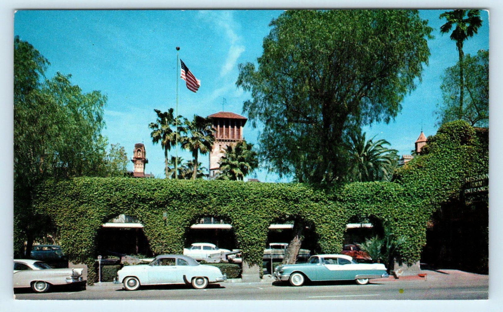 RIVERSIDE, CA California MISSION INN c1950s Cars Riverside County