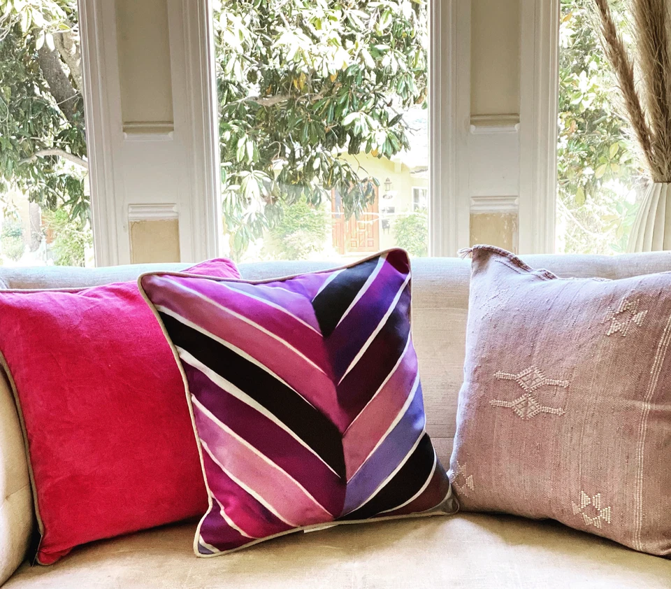 VILLA HOME  pillow cover 20 x 20 - Image 4 of 4