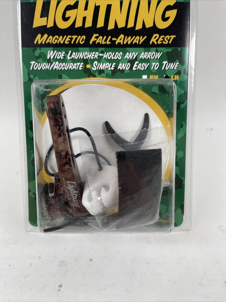 AAE Lightning Magnetic Fall Away Arrow Rest Left Hand Standard Mount Camo - Image 2 of 4