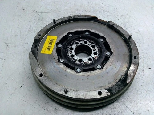 Dual mass flywheel