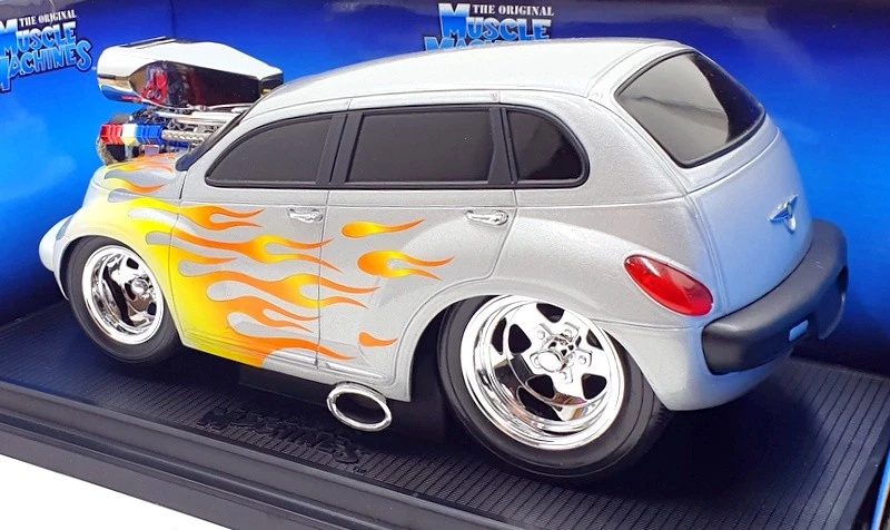 Muscle Machine 1/18 Scale 61190 - 2000 Chrysler PT Cruiser - Silver with Flames - Image 2 of 4
