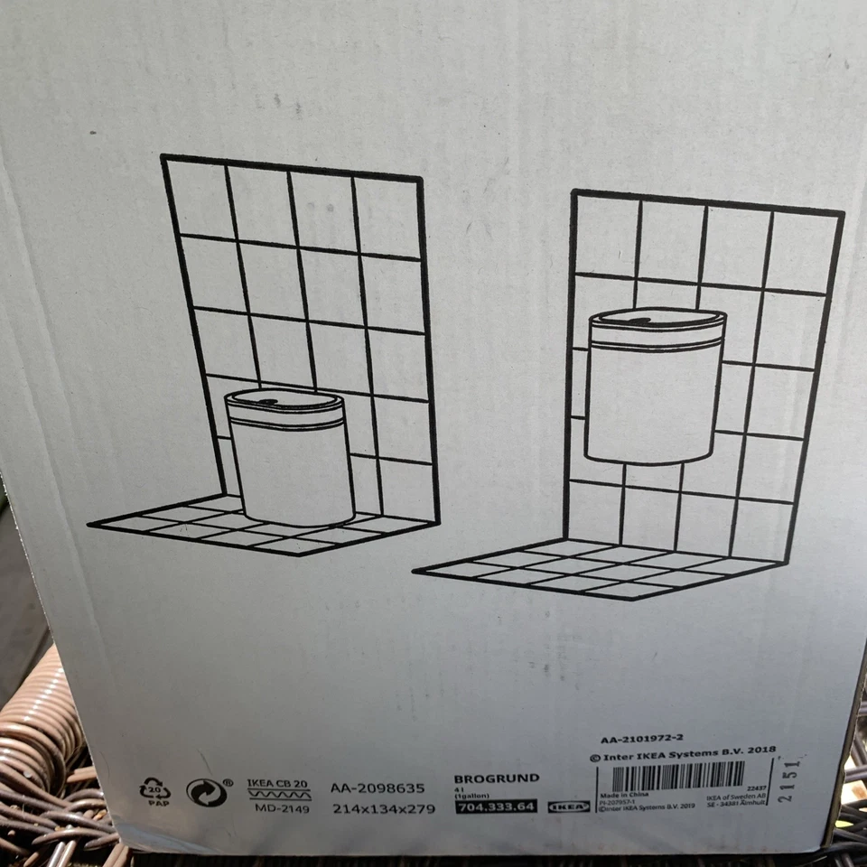 Bote de basura con tapa táctil de un galón Ikea Brogrund, montaje en piso o pared, acero inoxidable nuevo en caja Foto 4 de 4
