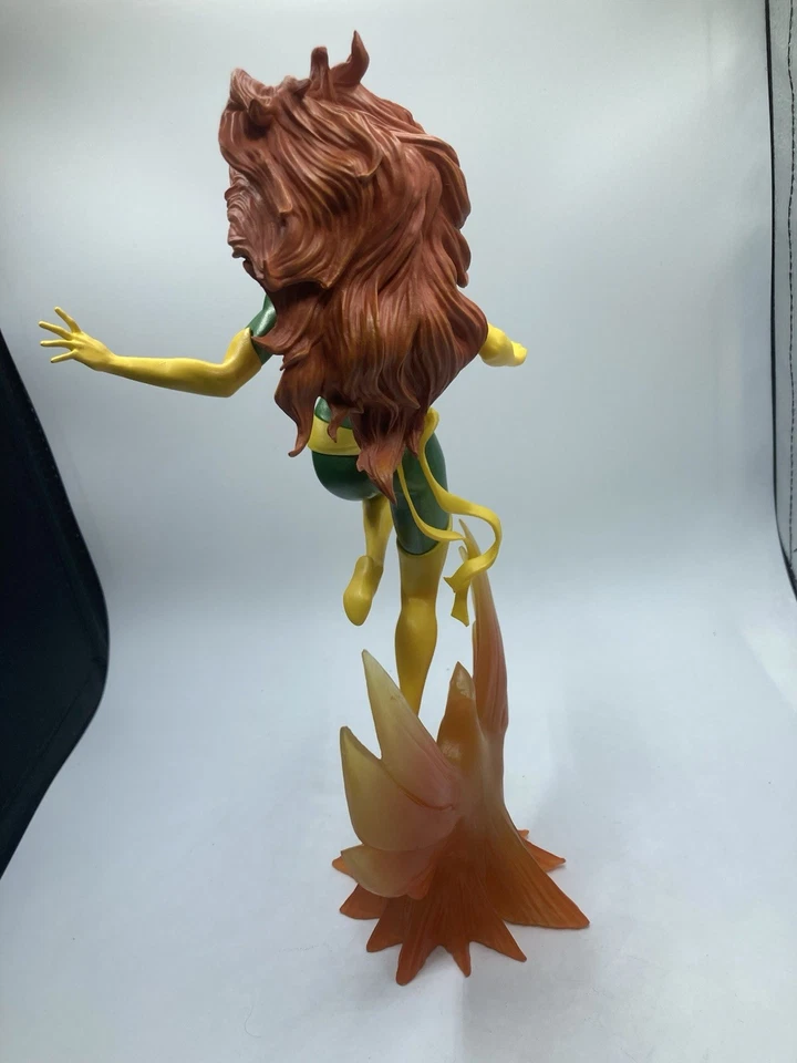 2018 Diamond Select Toys Gallery Phoenix 10” PVC Diorama Jean Cinza Marvel Sem Caixa - Imagem 3 de 4