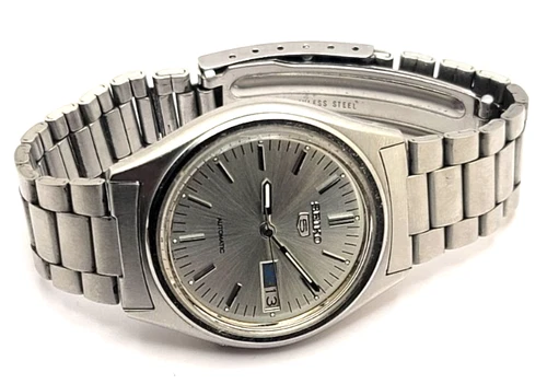 Vintage Seiko 5 Automatic 7009-3020 Day / Date works