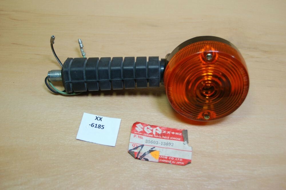 Suzuki 35603-13692 Lamp Assy, Rear Turn Signal Genuine NEU NOS