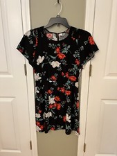 Old Navy Black Floral Short Sleeve Dress Size Medium Women’s Elastic Waist 