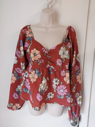 Derek Heart LONG sleeves Crop Top Floral BLOUSE TOP Shirt NEW WITH TAGS LG