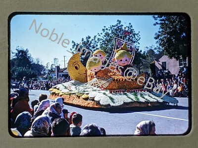 1960 Rose Parade Wynken Blynken & Nod Float Pasadena CA Kodachrome 35mm Slide