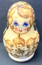 Russian Nesting Dolls, 5 Piece, Matryoshka?, Very Good, Clean Condition As Shown