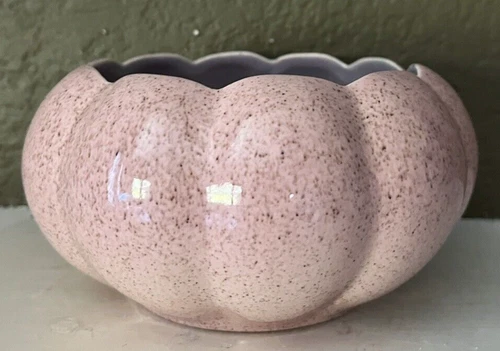 RED WING (RED WING MINN) MCM RIBBED BOWL/POT - PINK FLECK GLAZE