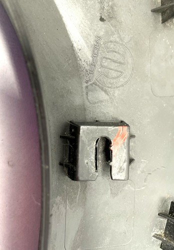 Jeep Renegade 2015-2018 moldura rueda delantera izquierda fabricante de equipos originales 735578405 - Imagen 8 de 11