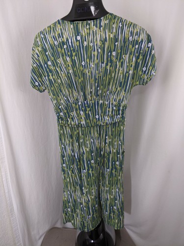 BCBG Paris Green and White Pocket Dress SZ 6 - Picture 5 of 8