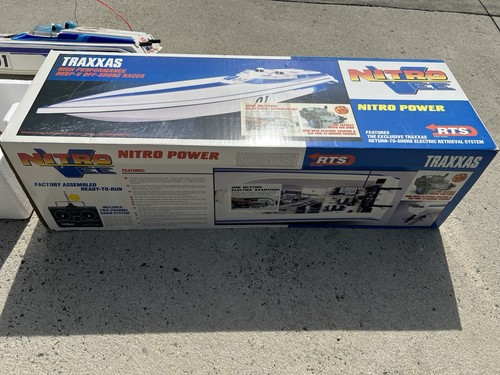 Traxxas nitro vee Boat Vintage