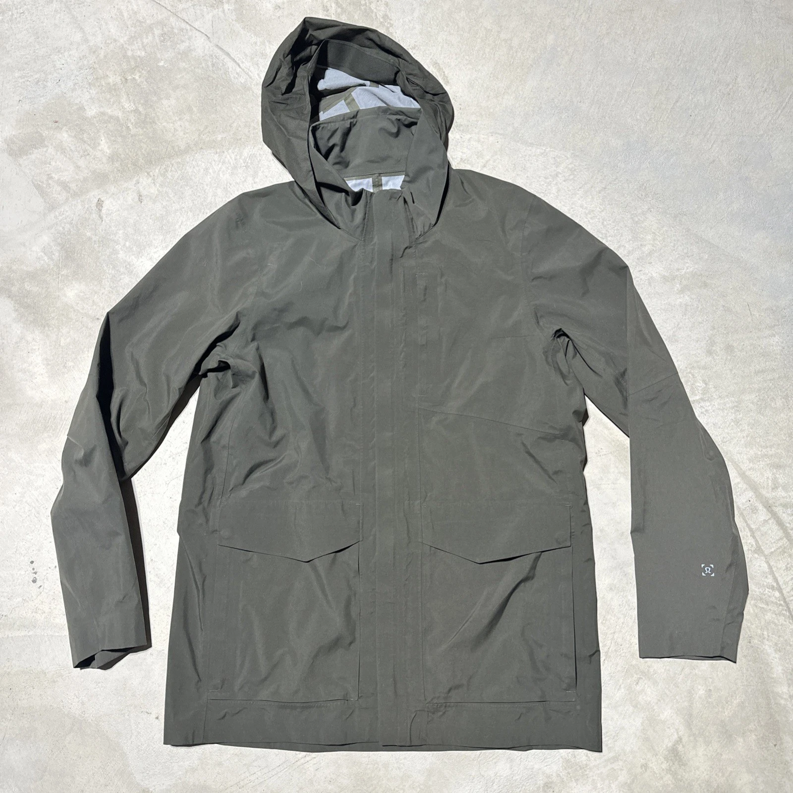 Lululemon Men’s Storm Field Jacket Olive Green, Hooded SZ Small Military EDC