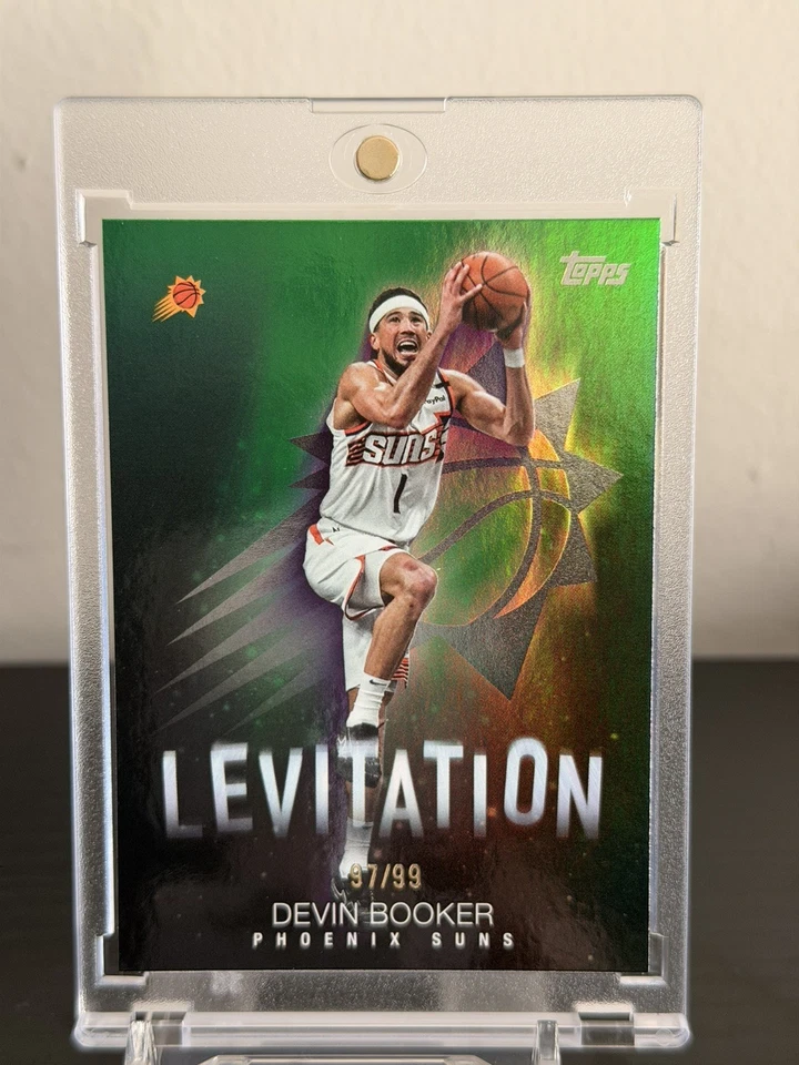 Levitação de basquete Devin Booker 2025-26 Topps /99 inserção verde SP Suns - Imagem 3 de 3